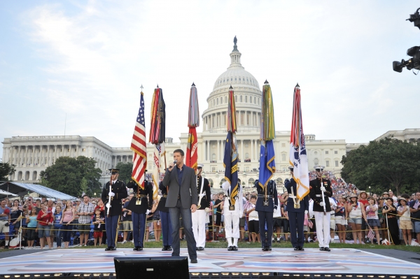 Photo Flash: Kelli O'Hara, Matthew Broderick, Megan Hilty & More in A CAPITOL FOURTH - Official Concert Shots! Image