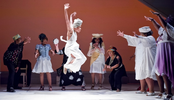 Photo Flash: First Look at E. Faye Butler et al. in Goodman Theatre's CROWNS Image