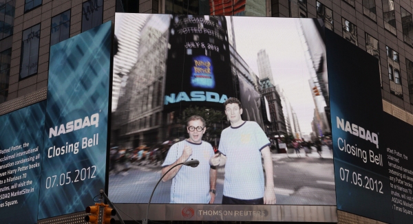 Photo Coverage: POTTED POTTER Invades NASDAQ MarketSite to Ring Closing Bell Image