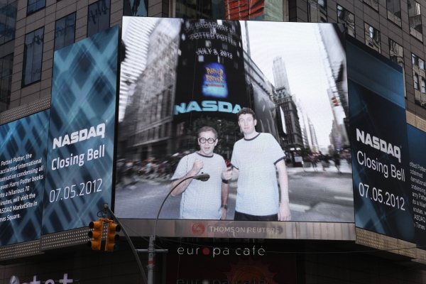 Photo Coverage: POTTED POTTER Invades NASDAQ MarketSite to Ring Closing Bell Image