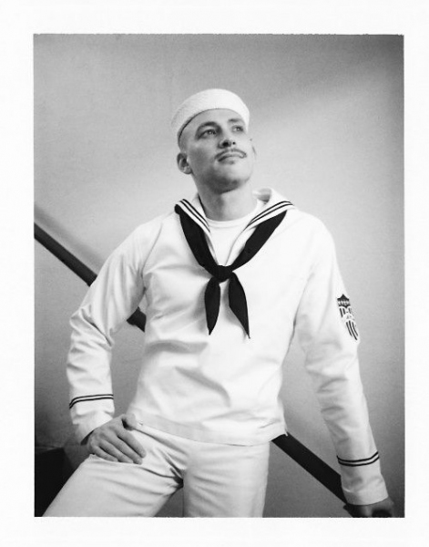 Photo Flash: Robert Petkoff Takes ANYTHING GOES Polaroid Cast Portraits Image