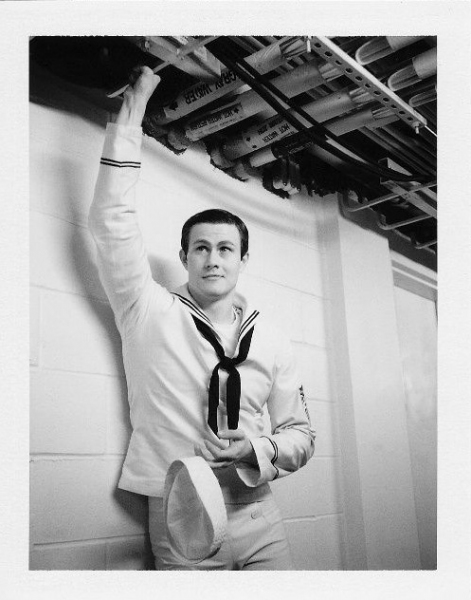 Photo Flash: Robert Petkoff Takes ANYTHING GOES Polaroid Cast Portraits Image