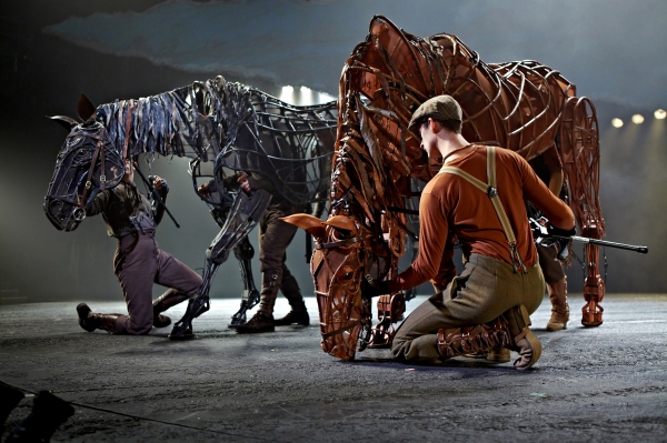 Photo Flash: First Look at New Cast of WAR HORSE at New London Theatre Image