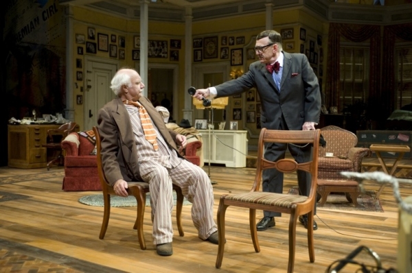 Photo Flash: First Look at Peter Michael Goetz and Raye Birk in Guthrie's THE SUNSHINE BOYS Image