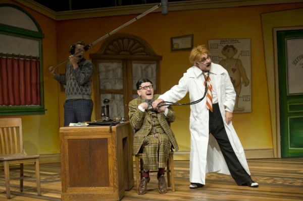Photo Flash: First Look at Peter Michael Goetz and Raye Birk in Guthrie's THE SUNSHINE BOYS Image