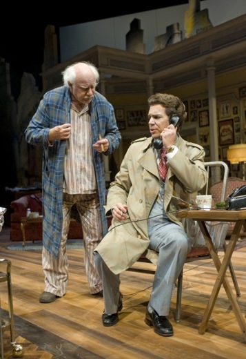 Photo Flash: First Look at Peter Michael Goetz and Raye Birk in Guthrie's THE SUNSHINE BOYS Image