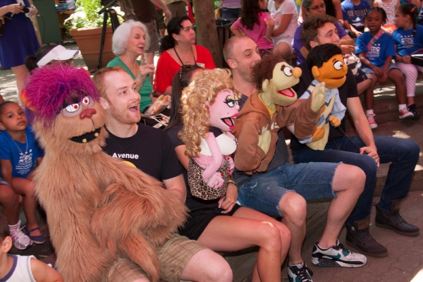 Photo Flash: AVENUE Q Visits AVENUE ZOO at the Bronx Zoo Image