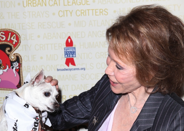 Photo Coverage: Bernadette Peters, Mary Tyler Moore & Broadway Stars Backstage at Broadway Barks 14!  Image