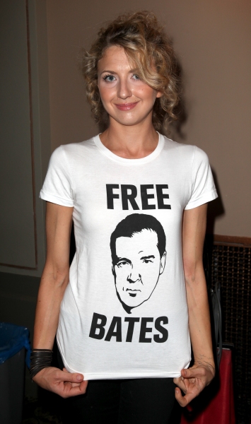 Photo Coverage: Bernadette Peters, Mary Tyler Moore & Broadway Stars Backstage at Broadway Barks 14! Photo Coverage: Bernadette Peters, Mary Tyler Moore & Broadway Stars Backstage at Broadway Barks 14! Image