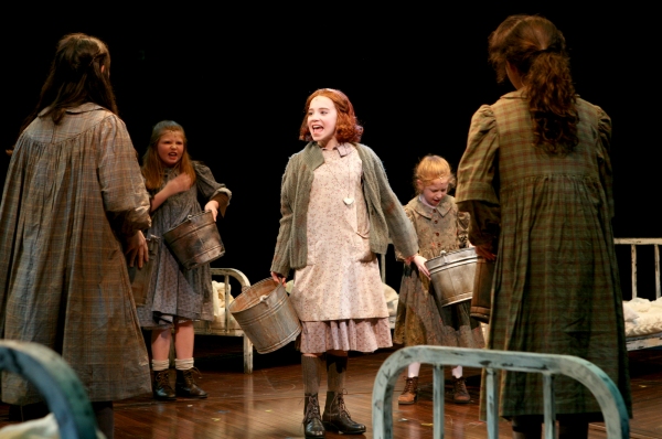 Photo Flash: First Look at Lauren Weintraub, Jacquelyn Piro Donovan and More in NSMT's ANNIE Image