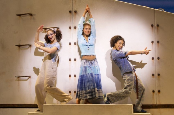 Photo Flash: First Look at Felicia Finley, Aaron Lazar, and More in MAMMA MIA! Image