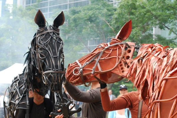 Photo Flash: WAR HORSE's Joey and Topthorn Hit the Streets of Toronto Image
