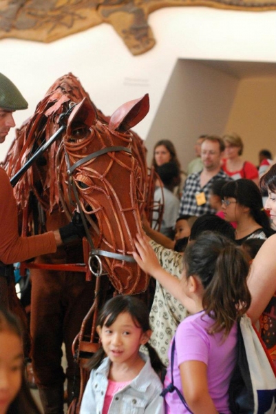 Photo Flash: WAR HORSE's Joey and Topthorn Hit the Streets of Toronto Image