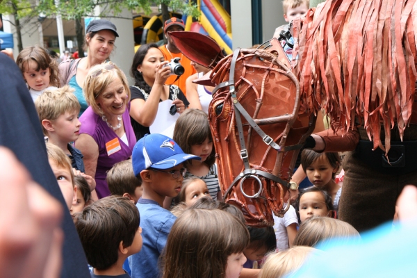 Photo Flash: WAR HORSE's Joey and Topthorn Hit the Streets of Toronto Image