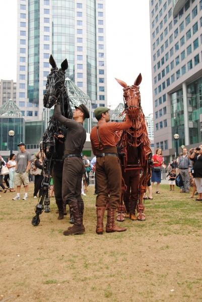 Photo Flash: WAR HORSE's Joey and Topthorn Hit the Streets of Toronto Image