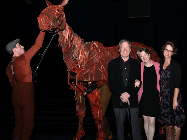 Photo Flash: Michael McKean, Annette O'Toole and More Visit WAR HORSE at the Ahmanson Image