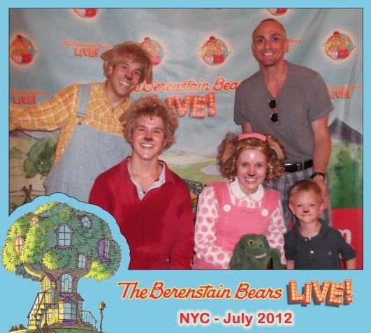 Photo Flash: Hank Azaria and Son Hal Visit BERENSTAIN BEARS LIVE Image